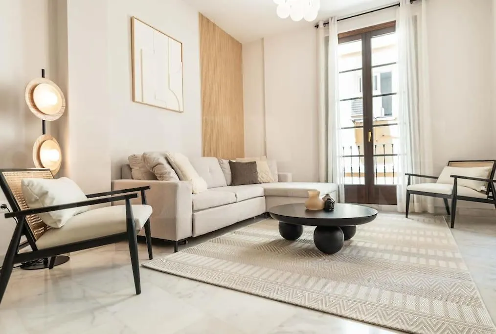 Stay And Support - Charitable Apartments By Rems Μάλαγα