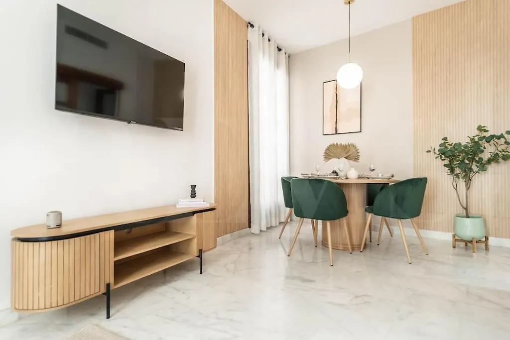 Stay And Support - Charitable Apartments By Rems Μάλαγα